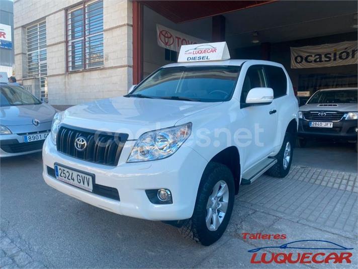 TOYOTA Land Cruiser 3.0 D4D GX 3p